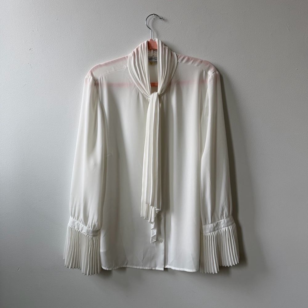 Tahari Arthur S Levine White Pleated Blouse with Scarf Tie